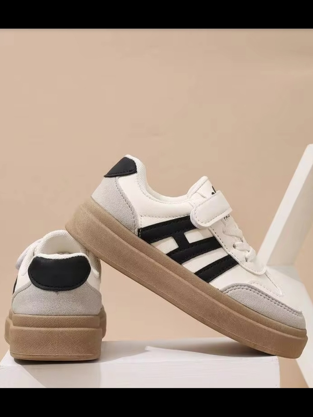 Kids White and Black Low-Top Sneakers with Tan Sole - Picture 3 of 3